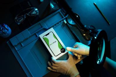 Στη second go… δεν παίζει “Oops” – Τι κάνει τα certified μεταχειρισμένα μας iPhone ξεχωριστά